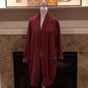 Barefoot Dreams COZYCHIC very soft and warm.